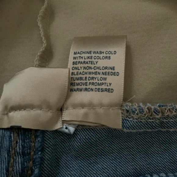 Blue Savvy Distressed Full Panel Maternity Shorts Size XL - Picture 4 of 6